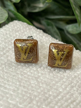 Load image into Gallery viewer, Resin Square Earrings
