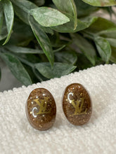 Load image into Gallery viewer, Resin oval earrings
